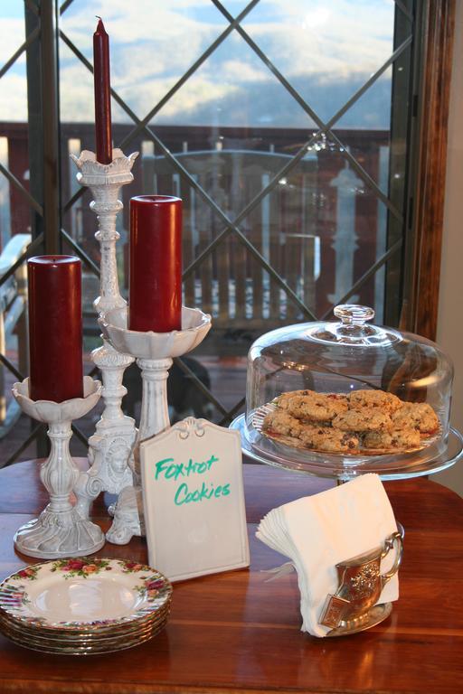 The Foxtrot Bed And Breakfast Gatlinburg Bagian luar foto