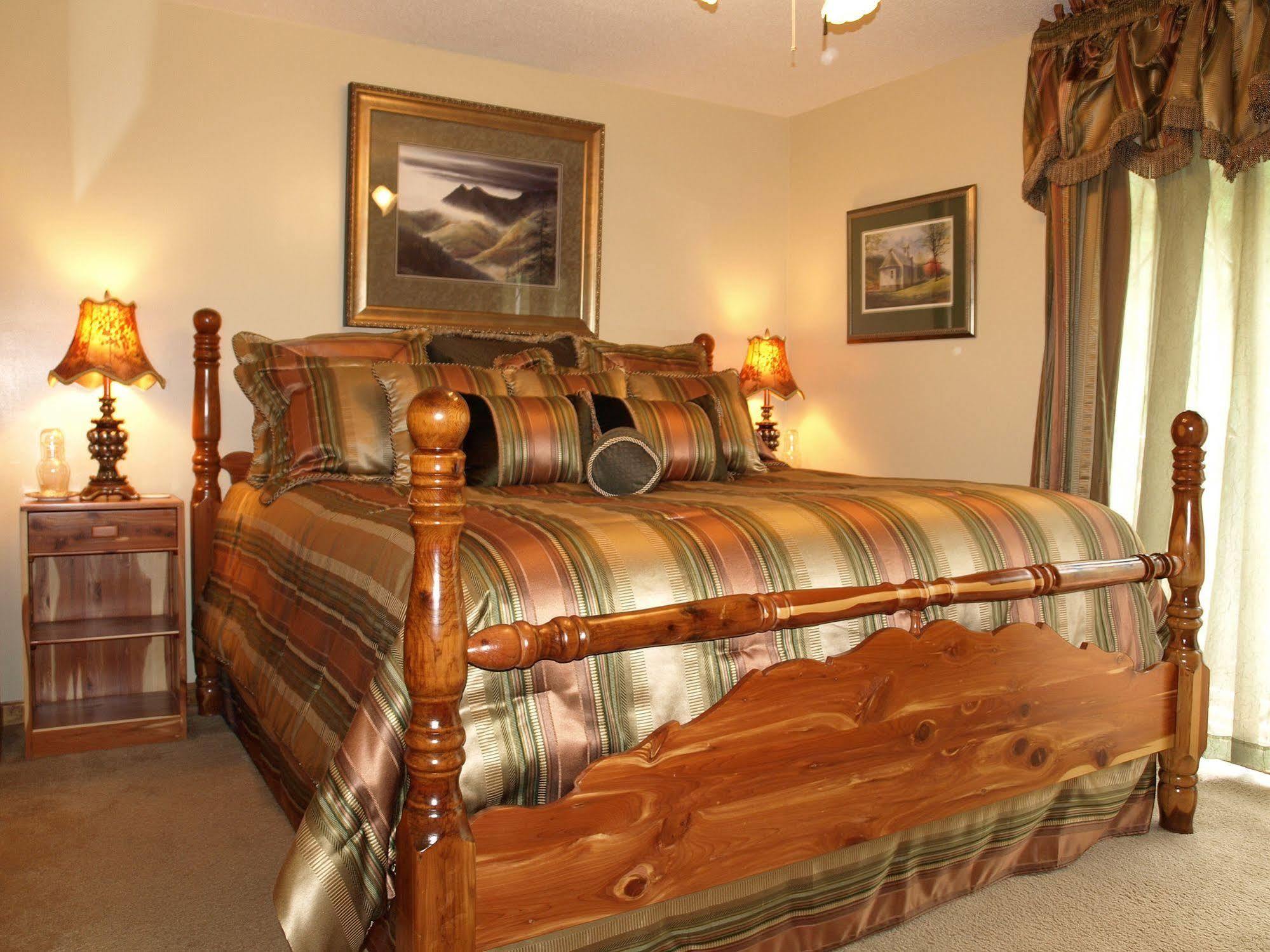 The Foxtrot Bed And Breakfast Gatlinburg Bagian luar foto